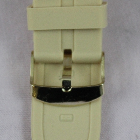 Fun Charm Watch - Picture 6 of 8